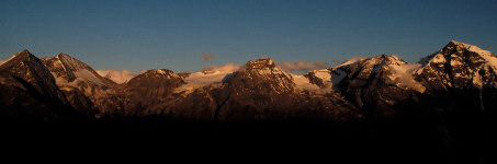 Panorama - Berge im Licht der Morgensonne