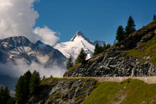 Glockner über der Glocknerstraße