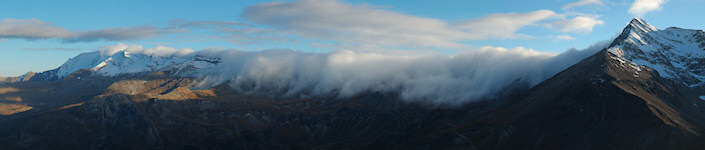 Panoramaaufnahme: Nebel auf den Bänken