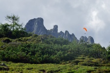 Paraglider an der Mandlwand